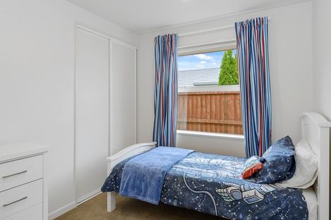 Photo of property in 37 Davaar Crescent, Broomfield, Christchurch, 8042