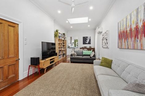 Photo of property in 17 Myrtle Crescent, Mount Cook, Wellington, 6021