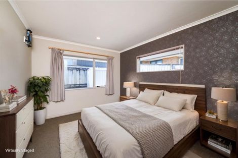 Photo of property in 27 Johnstone Drive, Fitzherbert, Palmerston North, 4410