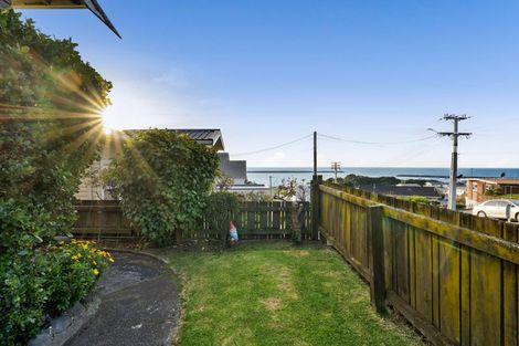 Photo of property in 28 Bayly Road, Moturoa, New Plymouth, 4310