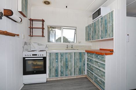 Photo of property in 75 Punga Street, Tangimoana, 4822