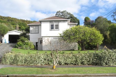Photo of property in 13 Hill Grove, Naenae, Lower Hutt, 5011