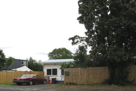 Photo of property in 46a Eskdale Road, Birkdale, Auckland, 0626