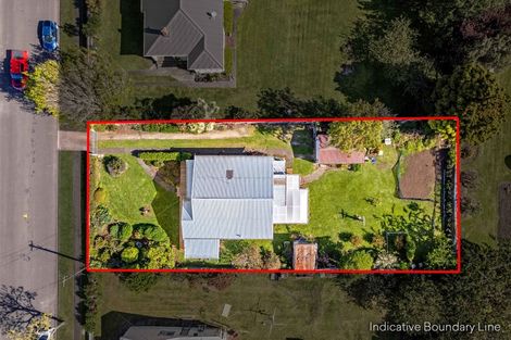 Photo of property in 11 Bear Street, Waverley, 4510