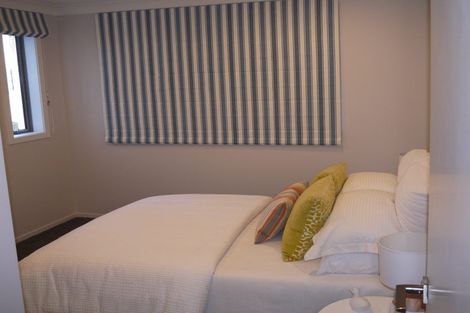 Photo of property in 25 Grumman Lane, Newlands, Wellington, 6037