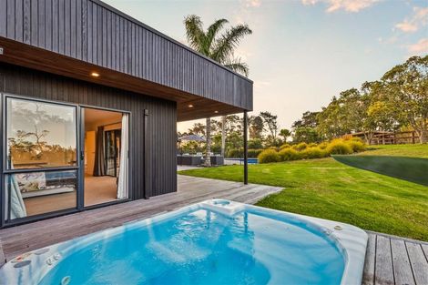 Photo of property in 206 Trigg Road, Kumeu, 0891