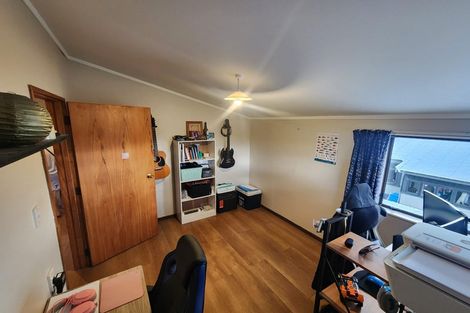 Photo of property in 8 Chelwood Street, Takaro, Palmerston North, 4412