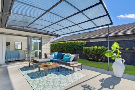 Photo of property in 30 Harding Drive, Papamoa Beach, Papamoa, 3118