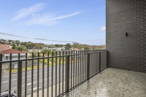 Photo of property in 103/165 Lake Road, Northcote, Auckland, 0627