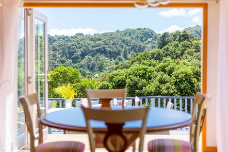 Photo of property in 31 Walter Road, Lowry Bay, Lower Hutt, 5013