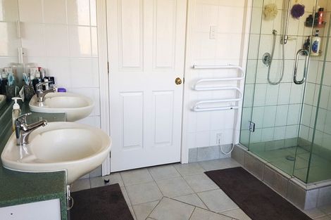 Photo of property in 2/276 East Coast Road, Milford, Auckland, 0620