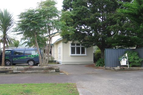 Photo of property in 39 Rangitane Street, Palmerston North, 4414
