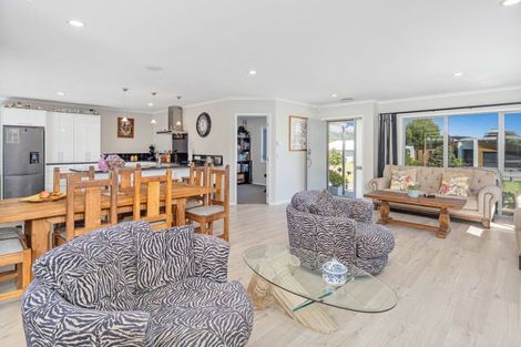 Photo of property in 40 Leeward Drive, Whitianga, 3510