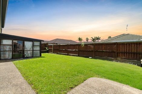 Photo of property in 327 Chapel Road, Flat Bush, Auckland, 2016