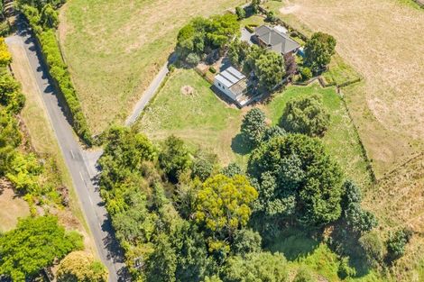 Photo of property in 223 Heatherlea East Road, Levin, 5571