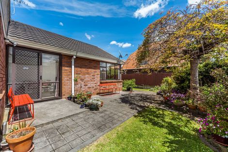 Photo of property in 1/10 Camden Place, Papatoetoe, Auckland, 2025