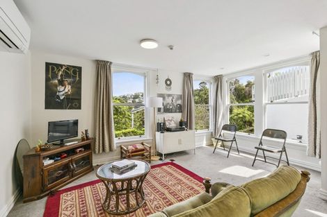 Photo of property in 49 Devon Street, Aro Valley, Wellington, 6021