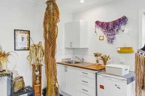 Photo of property in 31 Elizabeth Street, Waikanae, 5036