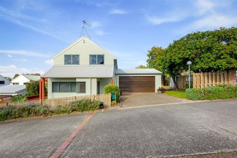 Photo of property in 11/485 Don Buck Road, Massey, Auckland, 0614
