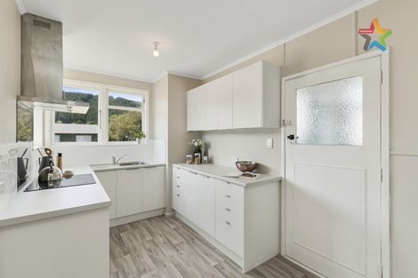 Photo of property in 17 Grimsby Grove, Wainuiomata, Lower Hutt, 5014