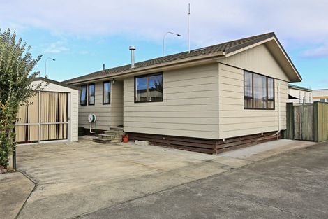 Photo of property in 2/2 Lee Road, Taradale, Napier, 4112