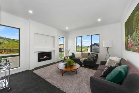 Photo of property in 1 Bosun Place, Te Atatu Peninsula, Auckland, 0610