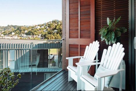 Photo of property in Patent 326 Apartments, 404s/326 Evans Bay Parade, Hataitai, Wellington, 6021