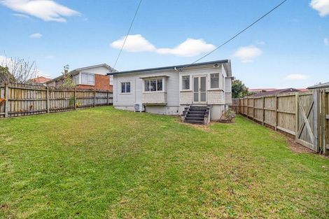 Photo of property in 1/5 Seabrook Avenue, New Lynn, Auckland, 0600