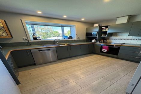 Photo of property in 2 Hawkswood Place, Avonhead, Christchurch, 8042