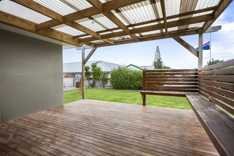 Photo of property in 2 Glasgow Street, Takaro, Palmerston North, 4412