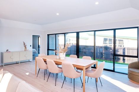 Photo of property in 33 Booker Drive, Tuakau, 2121