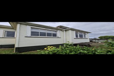Photo of property in 42 Chelwood Street, Takaro, Palmerston North, 4412