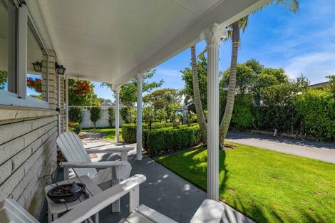 Photo of property in 5 Tamati Place, Merrilands, New Plymouth, 4312