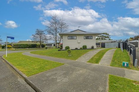 Photo of property in 19 Gladys Place, Kelvin Grove, Palmerston North, 4414