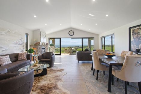 Photo of property in 205 Clarks Beach Road, Clarks Beach, Pukekohe, 2679