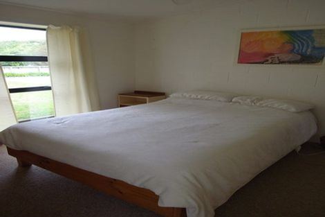 Photo of property in 6 Otamarau Grove, Maungaraki, Lower Hutt, 5010