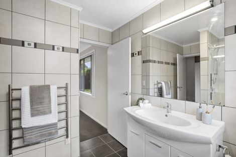 Photo of property in 4 Woodridge Drive, Flagstaff, Hamilton, 3210