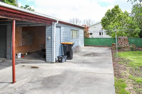 Photo of property in 30 Kingswood Street, Takaro, Palmerston North, 4412