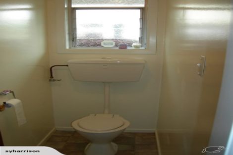 Photo of property in 77 Memorial Avenue, Ilam, Christchurch, 8053