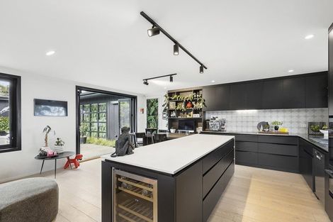 Photo of property in 14 Alexandra Road, Roseneath, Wellington, 6021