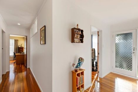 Photo of property in 5 Silverbirch Grove, Churton Park, Wellington, 6037