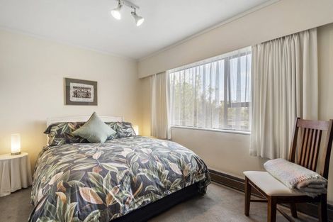 Photo of property in 2/19 Amante Crescent, Mairangi Bay, Auckland, 0630