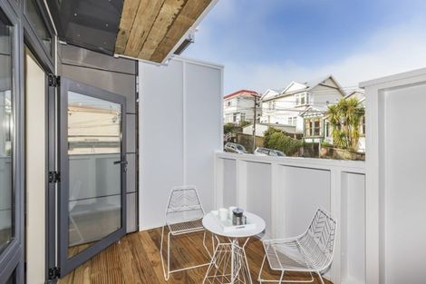 Photo of property in Pirie Street Townhouses, 35u2 Pirie Street, Mount Victoria, Wellington, 6011