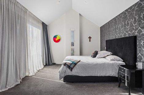 Photo of property in 7 Helmores Lane, Merivale, Christchurch, 8014