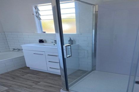 Photo of property in 23 Hogans Road, Glenfield, Auckland, 0629