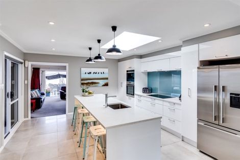 Photo of property in 37 Avondale Road, Taradale, Napier, 4112