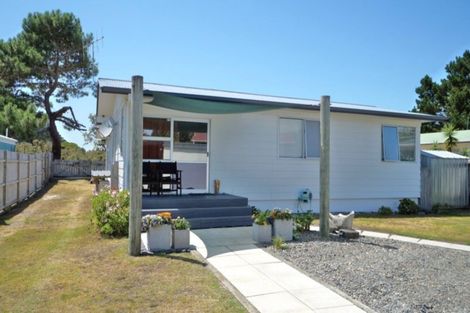 Photo of property in 21 Kuparu Place, Ruakaka, 0116