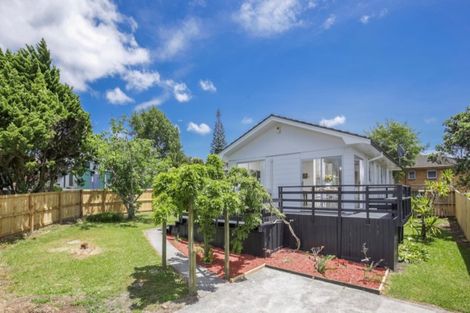 Photo of property in 8 Libra Street, Glen Eden, Auckland, 0602