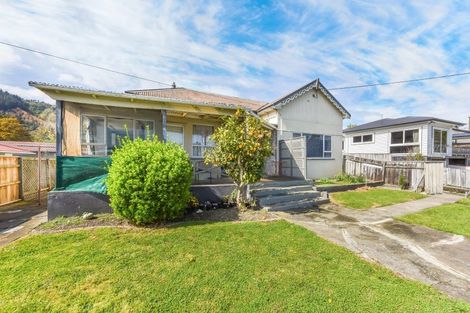 Photo of property in 85 Tipahi Street, Nelson South, Nelson, 7010