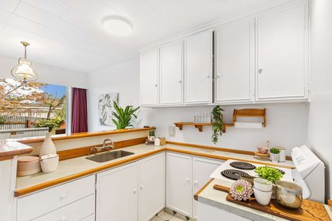 Photo of property in 25b Pehi Kupa Street, Waikanae, 5036